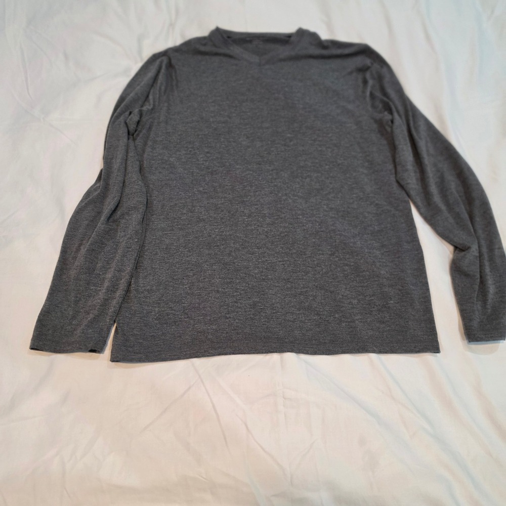 Cuddl Duds V-Neck Top Mens M Gray Excellent Long Sleeve Heathered Stretch